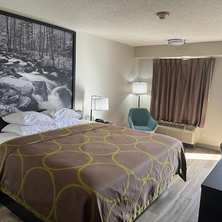 Super 8 By Wyndham Charleston Wv Hotell Exteriör bild